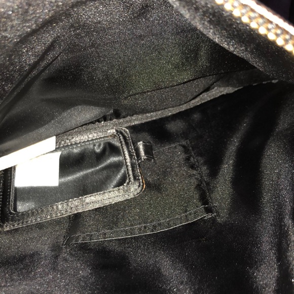 🆕Victoria’s Secret Gold sequins clutch NWT🆕 - Picture 4 of 4